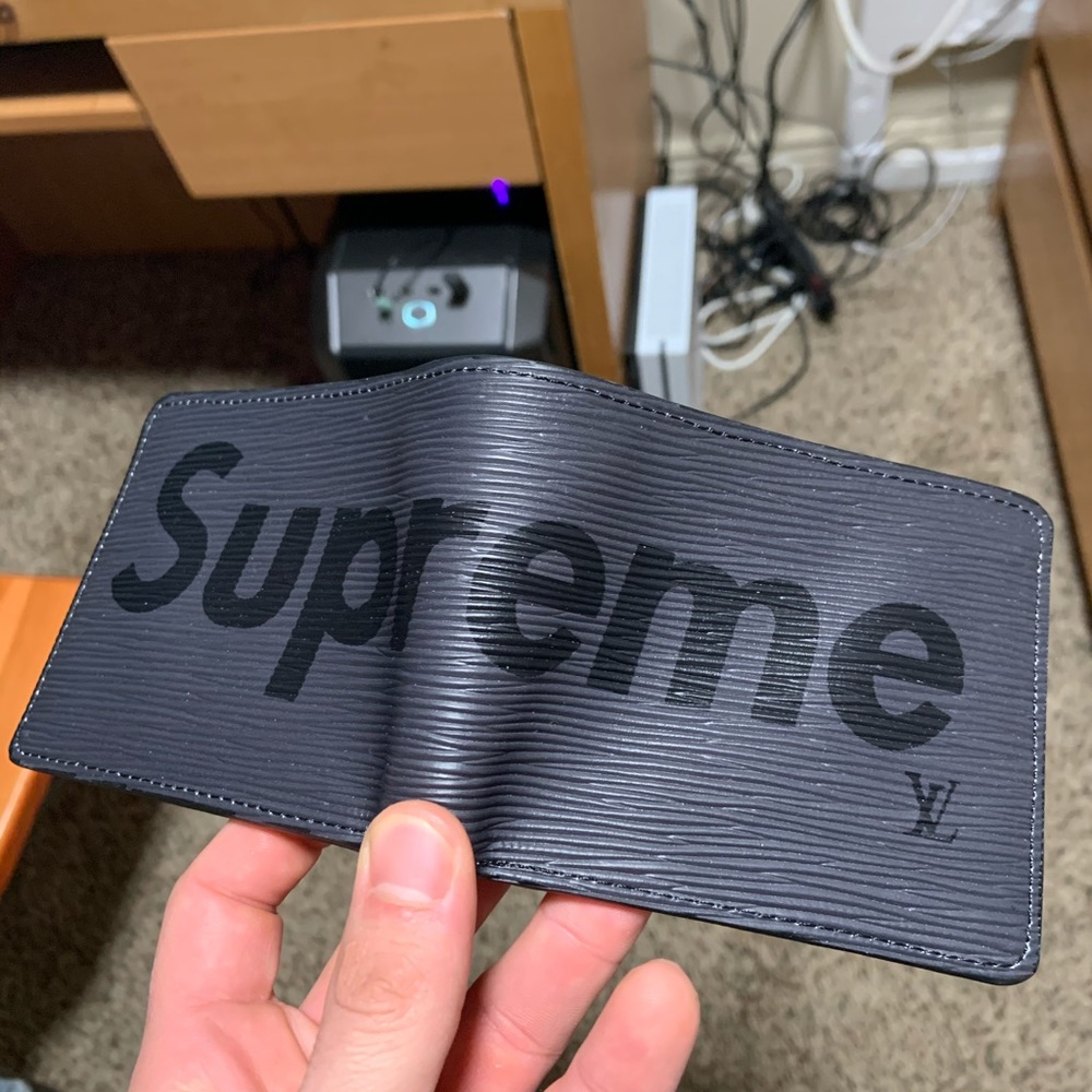 Supreme Louis Vuitton wallet